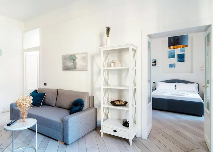 Shades Of Lake - Blue Apartment